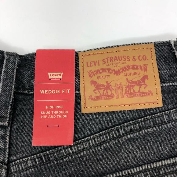 Levi’s | Wedgie Shorts Beat Remix High Waist Black - Picture 5 of 8